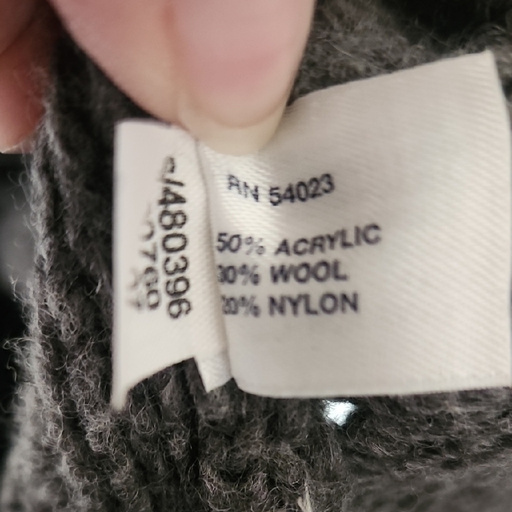 GAP Charcoal Cable Knit Cardigan - Picture 3 of 4